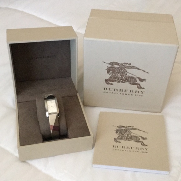 Burberry Accessories - 100% Authentic Burberry ‘Signature’ Check Watch